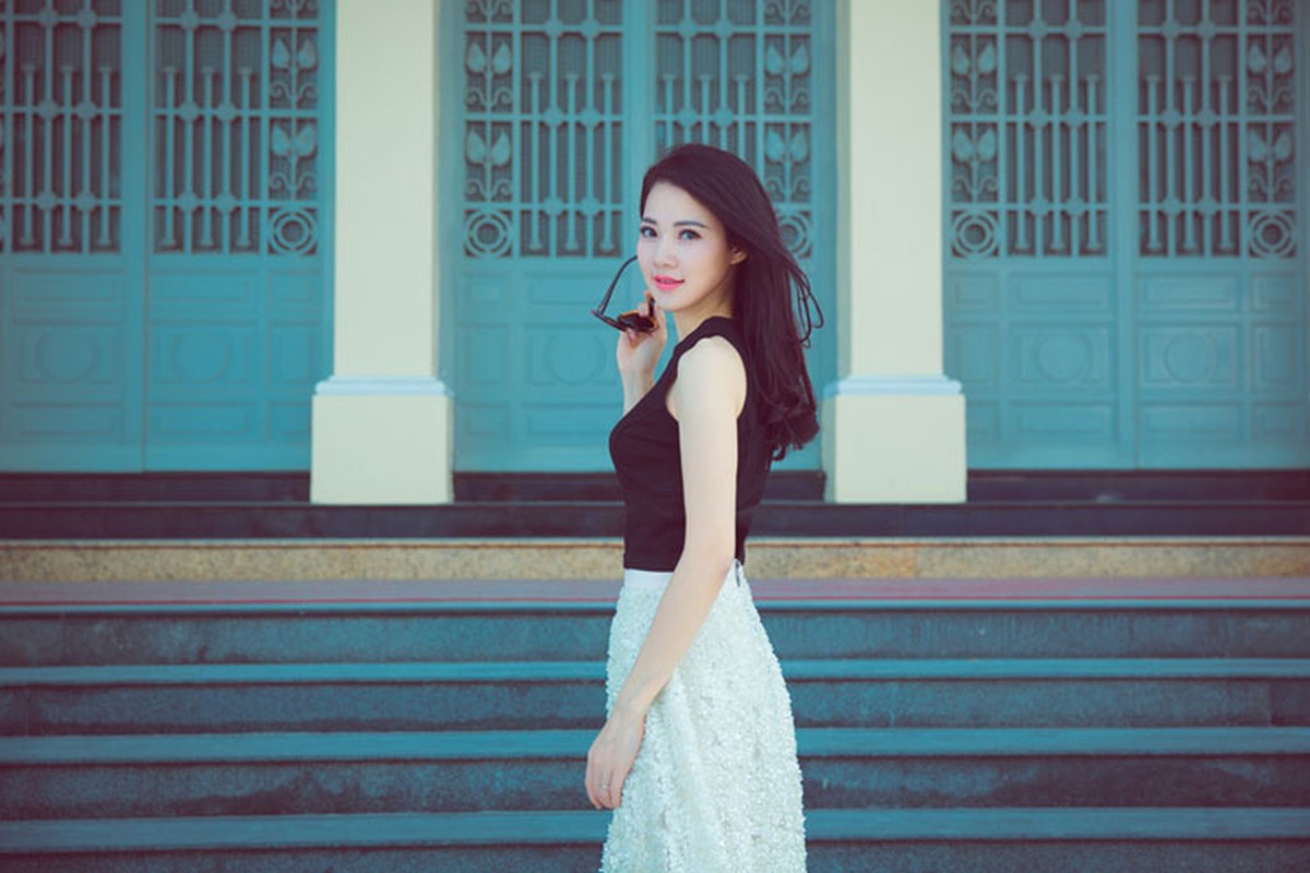 Hoa hau Tran Thi Quynh dep diu dang voi trang phuc crop top-Hinh-9